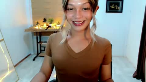 kendra_lunaxx online show from May 29, 12:25 pm