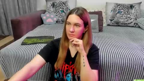 Kendra online show from April 2, 11:57 pm