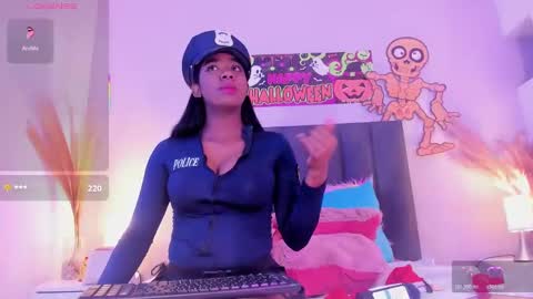 kendrachavez_ online show from October 31, 1:29 am