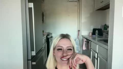 kendrakbadd online show from January 14, 10:04 pm