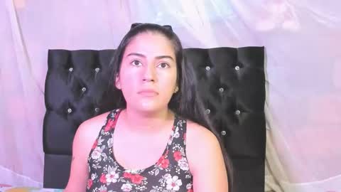 kenia walker online show from February 3, 11:15 am