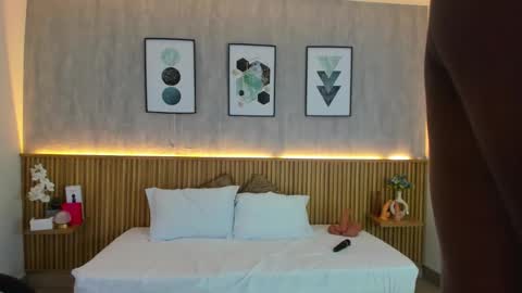 kenya  online show from February 19, 7:13 pm