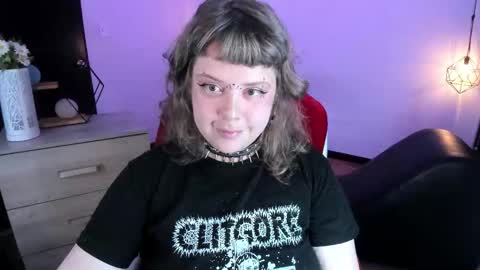 Kenzie online show from November 2, 4:49 am