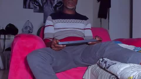 Kerlysmith24 online show from February 20, 11:45 am