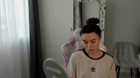 kesh_mne online show from December 2, 9:11 am