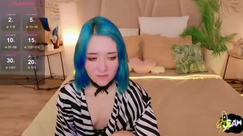 kettiejones online show from April 25, 1:41 pm