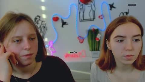 keuli_li online show from February 21, 6:36 am