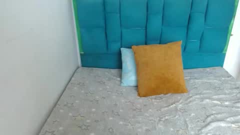 keyla_moon_ online show from April 15, 3:34 pm