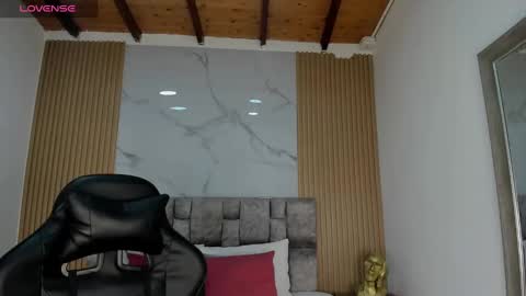 Snapshot of khalifa_fletcher chatting on December 29, 11:18 pm khalifa online show from December 29, 11:18 pm
