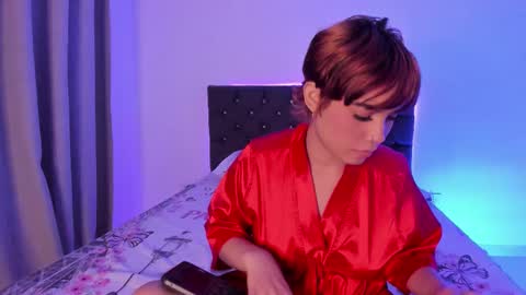 khloe_cute_ online show from February 8, 12:03 am