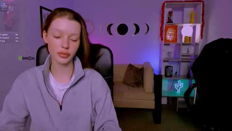 khloebeauty online show from March 19, 9:08 pm