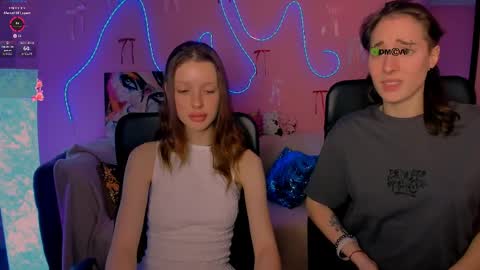 khloebeauty online show from March 31, 7:36 pm