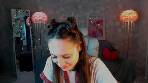 Kiana online show from May 21, 1:58 am