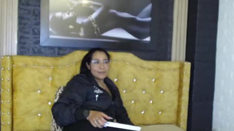 kiara_022 online show from September 24, 6:18 pm