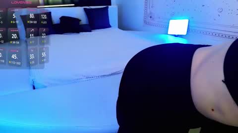 Kira online show from September 8, 9:03 pm