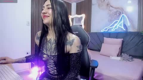 KIARA  online show from May 20, 3:25 am