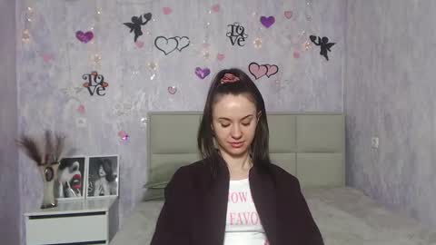 Snapshot of kiaracriegs chatting on February 6, 5:14 am Kara online show from February 6, 5:14 am
