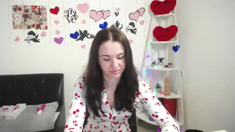 Snapshot of kiaracriegs chatting on February 26, 7:08 pm Kara online show from February 26, 7:08 pm