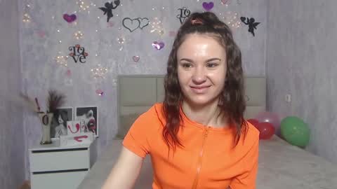 Snapshot of kiaracriegs chatting on February 3, 7:00 pm Kara online show from February 3, 7:00 pm