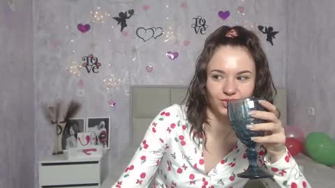 Snapshot of kiaracriegs chatting on February 3, 4:57 am Kara online show from February 3, 4:57 am