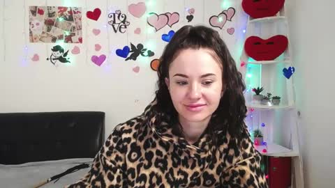 Snapshot of kiaracriegs chatting on February 22, 5:02 am Kara online show from February 22, 5:02 am