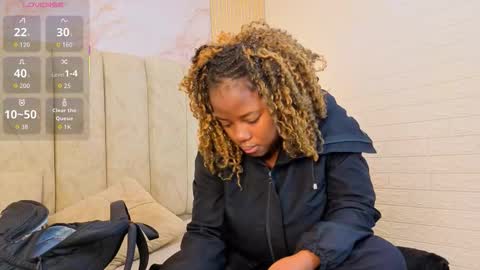 kiarazafira online show from November 11, 10:34 am