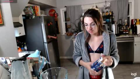 Kiersten online show from December 14, 5:57 am