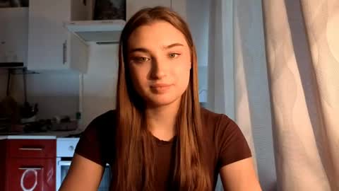 Ola my name is Lissa  Lets hit 10 Thumbs Up together   online show from May 31, 2:45 pm