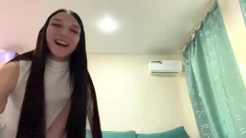 Lea online show from May 12, 7:49 am