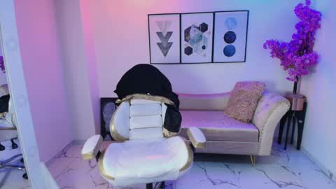 Kitty online show from May 10, 12:18 pm