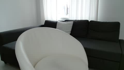 Snapshot of kiki_akai chatting on January 26, 8:36 am Ada online show from January 26, 8:36 am
