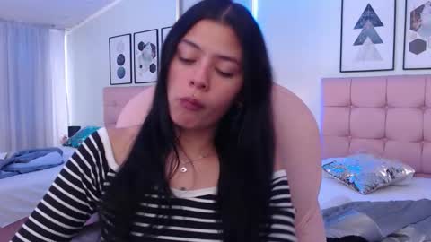 kIKI online show from December 2, 9:06 pm