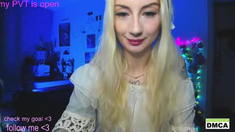 Kiki online show from May 10, 10:34 pm