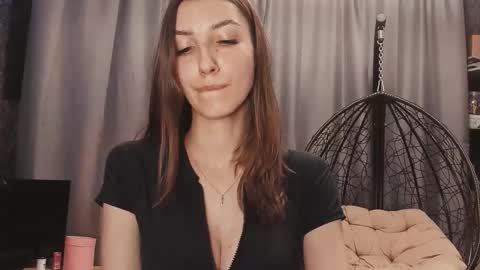 Mika and Miranda online show from September 27, 7:54 pm