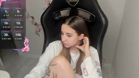 Kiki online show from October 3, 2:33 pm