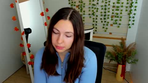 Kim online show from October 13, 1:03 pm