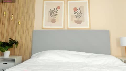 Kim Joi online show from November 17, 1:23 pm