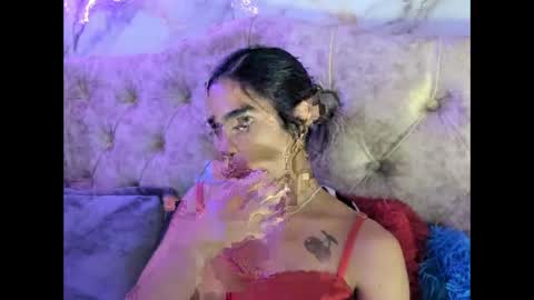 kim online show from April 5, 8:52 pm