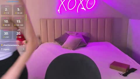 kimberlly_smith online show from December 2, 12:45 am