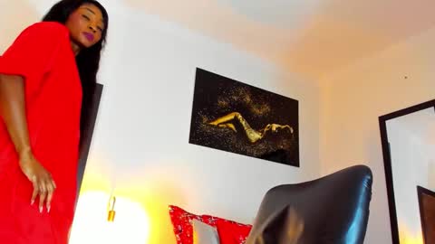 Kimberly Banks online show from January 12, 10:42 am