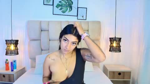 kimberlyfox_t online show from June 4, 12:20 pm