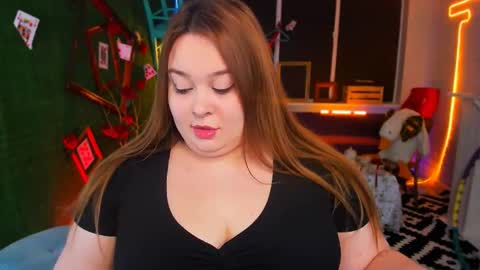 Snapshot of kimberlymaran chatting on February 15, 9:05 am The one that you wont be able to forget online show from February 15, 9:05 am