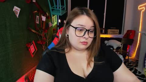 Snapshot of kimberlymaran chatting on February 22, 9:12 am The one that you wont be able to forget online show from February 22, 9:12 am