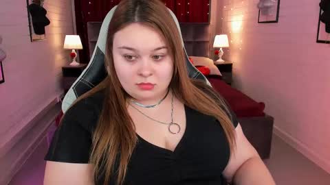 Snapshot of kimberlymaran chatting on February 26, 9:01 am The one that you wont be able to forget online show from February 26, 9:01 am