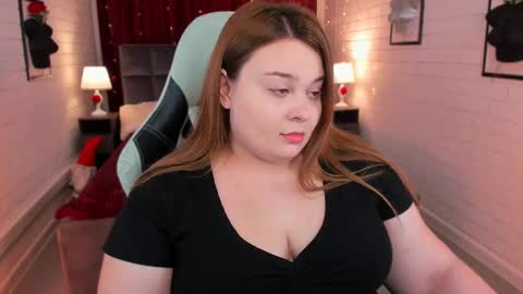 Snapshot of kimberlymaran chatting on February 18, 9:10 am The one that you wont be able to forget online show from February 18, 9:10 am