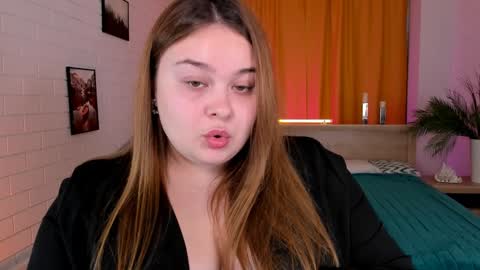 Snapshot of kimberlymaran chatting on December 10, 9:12 am The one that you wont be able to forget online show from December 10, 9:12 am