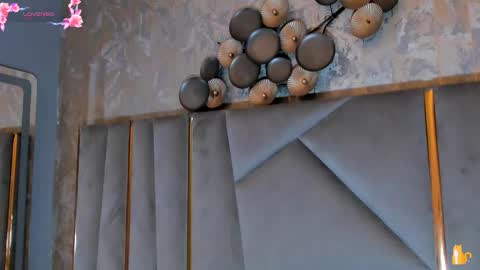  KIM  online show from March 5, 2:18 am