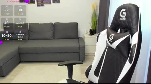 kimi_ivy online show from October 31, 5:20 am