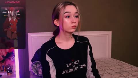 Kimiko online show from December 14, 11:49 am