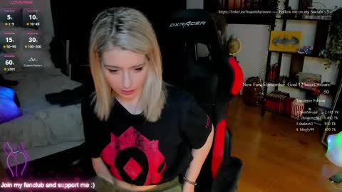 Wolfs Girl online show from February 11, 6:31 pm